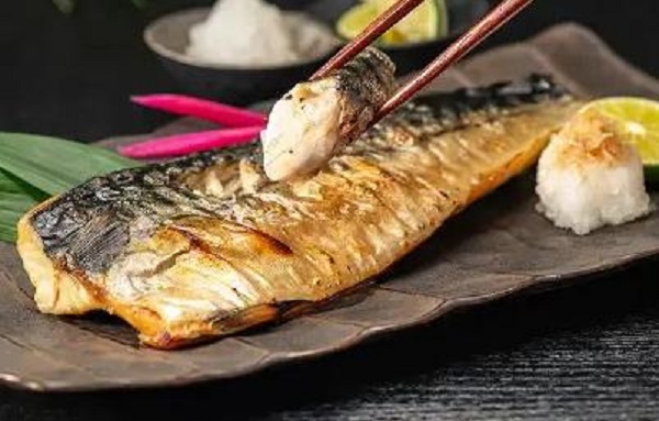 無塩骨取りさば(飯田商店)